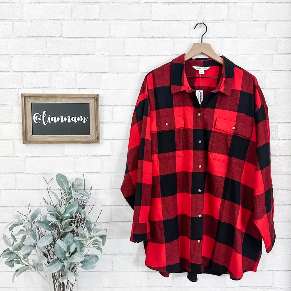 OLD NAVY Red & Black The Boyfriend Plaid Flannel Shirt